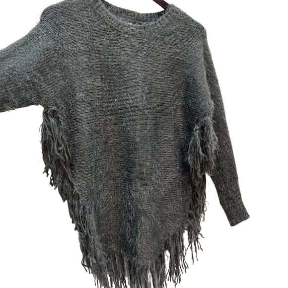 NWT Papa Grey Fringe Long Sleeve Sweater Size XS - Picture 5 of 12